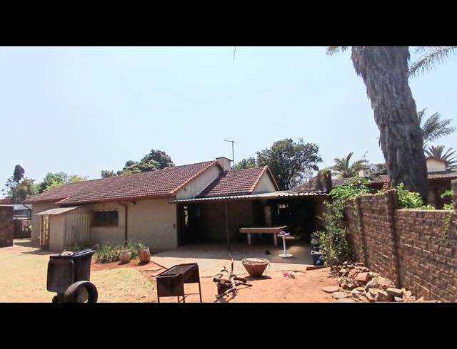 3 BEDROOM HOUSE FOR SALE IN BIRCH ACRES